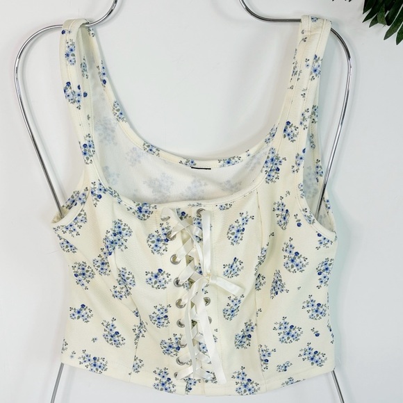 Verdusa Women's Boho Square Neck Crop Top Floral Print Lace Up Front Tank Top - Picture 7 of 9